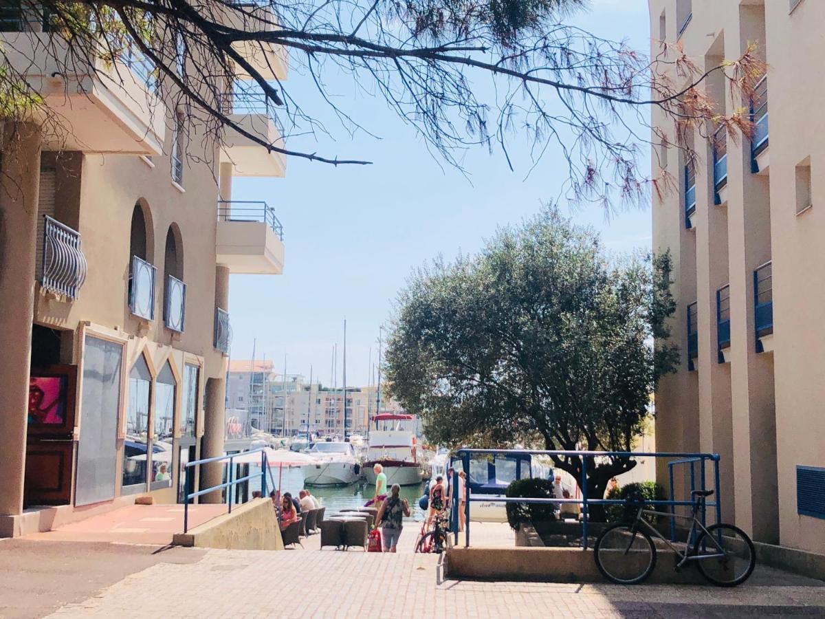 Charmant F2 à Port-Fréjus 2/4 personnes Exterior foto