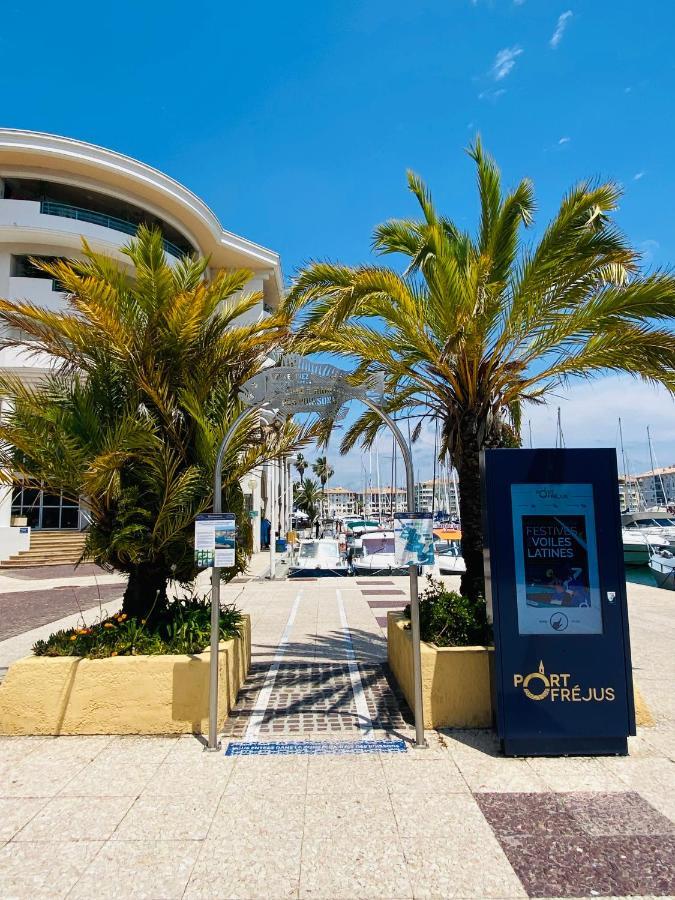 Charmant F2 à Port-Fréjus 2/4 personnes Exterior foto